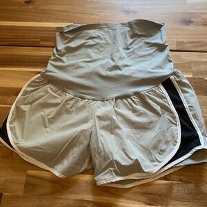 Gray maternity running shorts